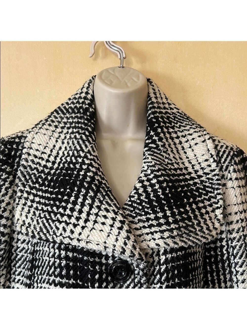 Gallery Black and White Houndstooth Jacket with Red Lining size S - Picture 2 of 11